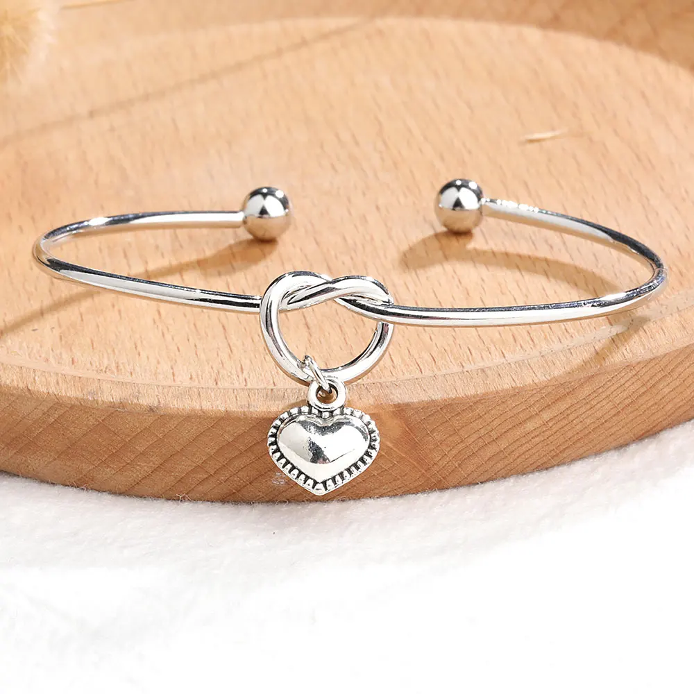 

Simple Stainless Steel Bangle for Women 2 Colors Fashion Jewelry Gifts Crystal Rhinestone Pendant Opening Adjustable Bracelets