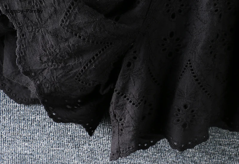 

New Summer Solid Color Women Shorts Japan Mori Girl Elastic Waist Hollow out Embroidery Loose Shorts