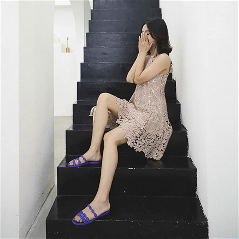 

European Three Chain Summer Sandals Outside Slip On Soft Flat Slides Fashion Brand Beach Shoes Casual Summer Slipper