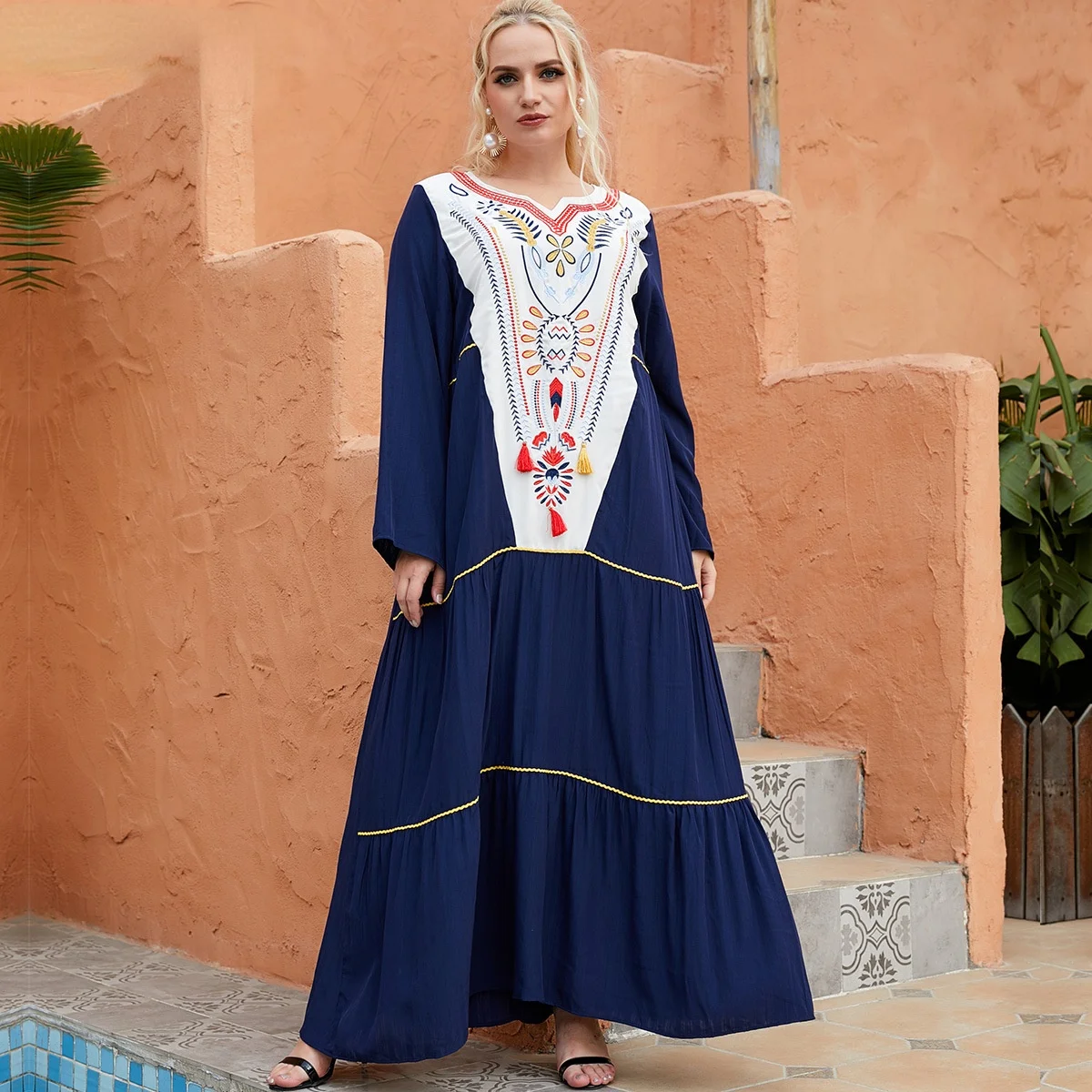 2021 New Muslim Large Size Women's Fashion Ethnic Embroidery Long Sleeve Casual Mosaic Large Muslim Temperament Skirt