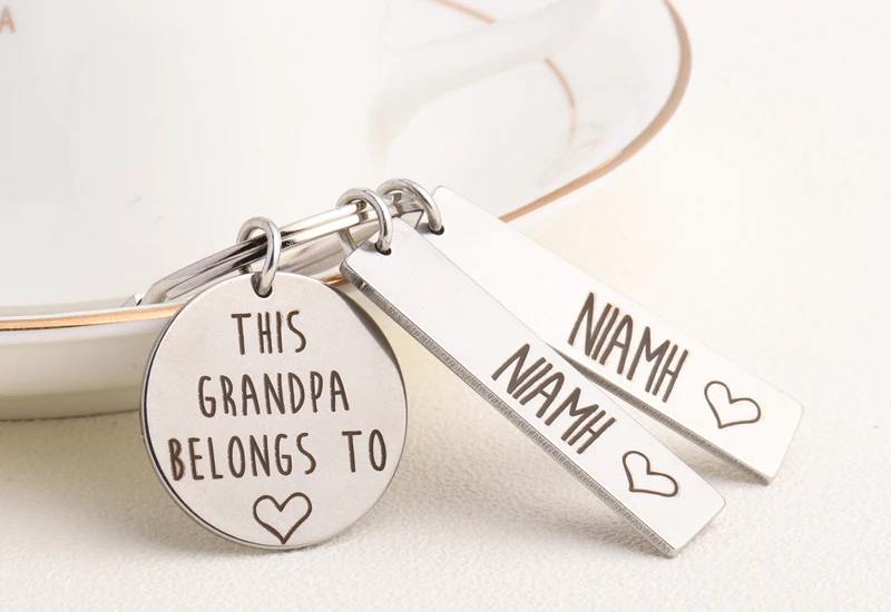 Персонализированный брелок для ключей с именем, с надписью «This Grandpa», «Belons to Love Heart», настраиваемый подарок для семьи