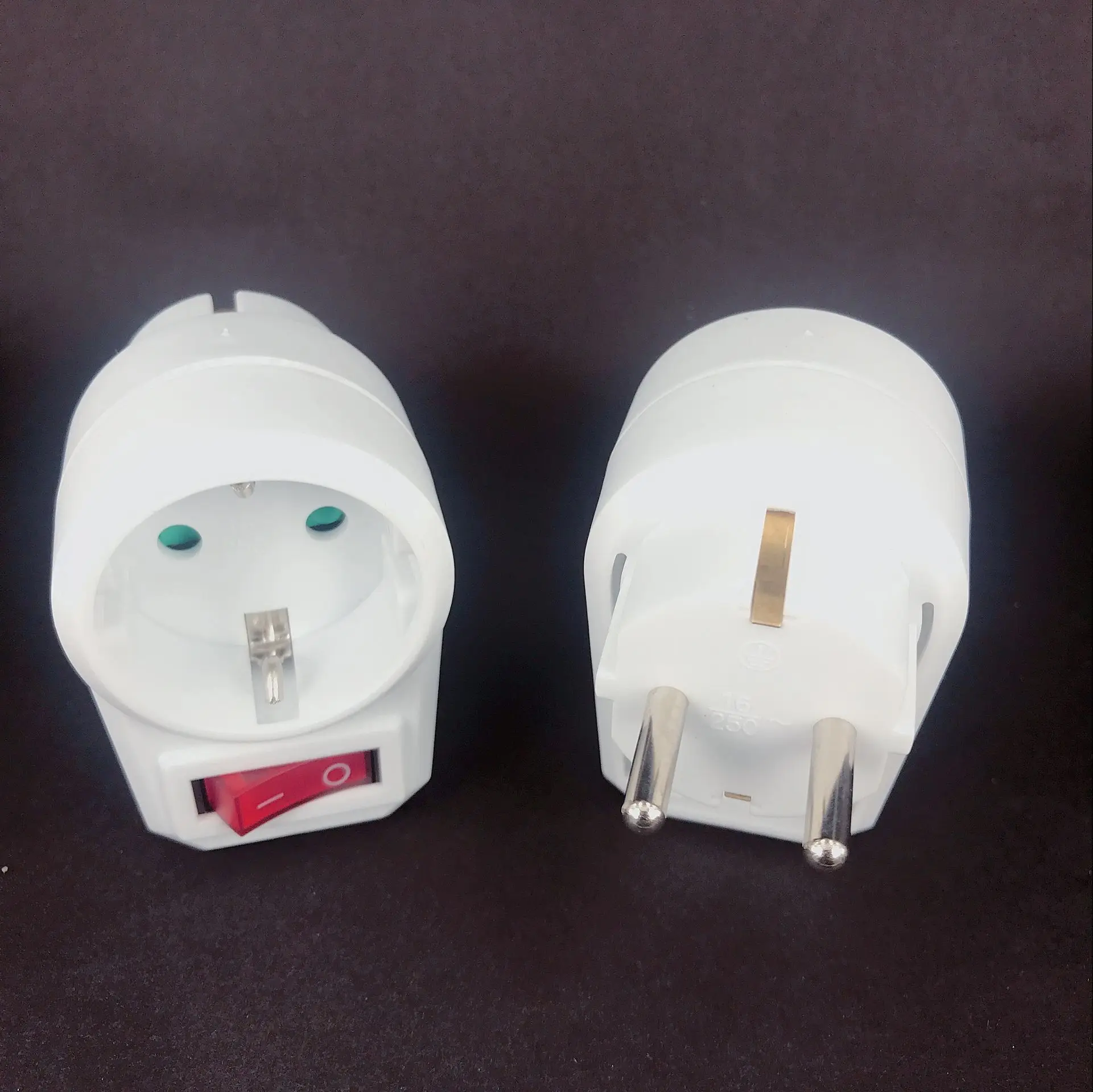 1PCS European conversion plug German socket With independent switch |