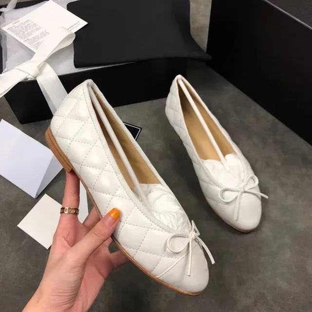 

Disney Flat Shoes Women Round Toe Leather Soft Sole Bow Color Matching Ballet Shoes Fashion Wild Mary Jane Sheo Plus 42