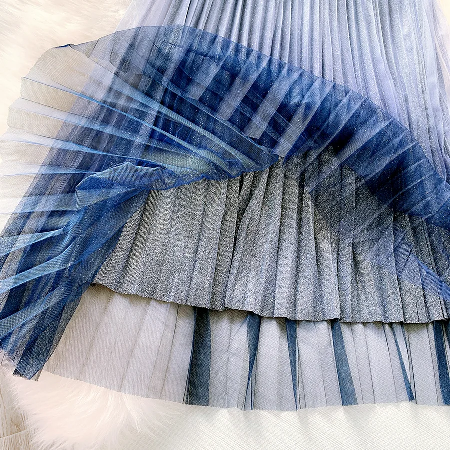 

Gradient Color Skirt Comes with Flashing Long Skirt, High Sense of Self-cultivation, Mid-length Pleated Mesh Skirt for Women