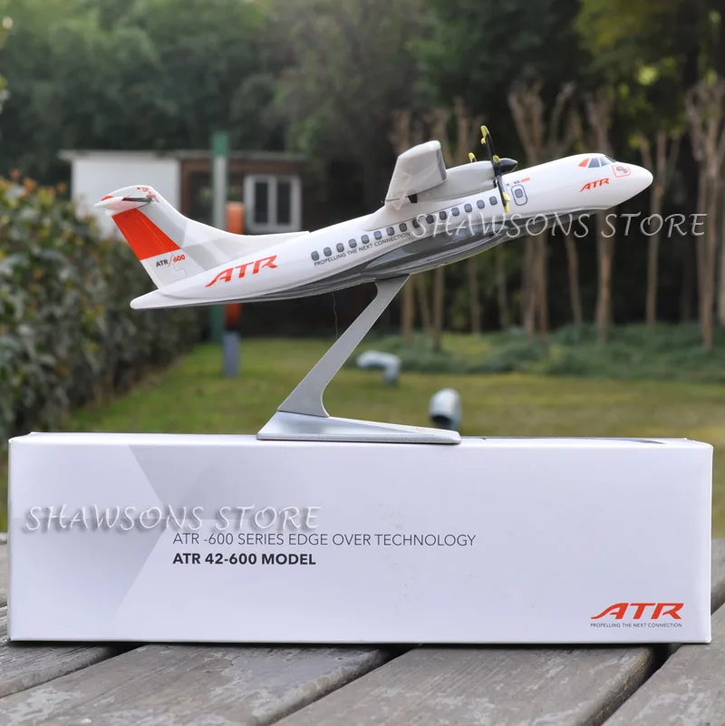 1:100 Масштаб Модель самолета коллекция ATR 42-600 авиалайнер миниатюрная Игрушечная копия самолета