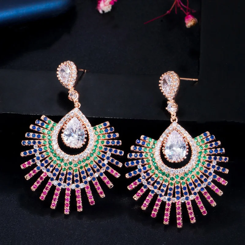 Серьги женские в стиле бохо разноцветные зеленые красные циркониевые форме