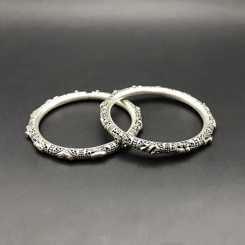 Miao серебряные оформление c резными выемками снаружи двенадцать браслет со знаком