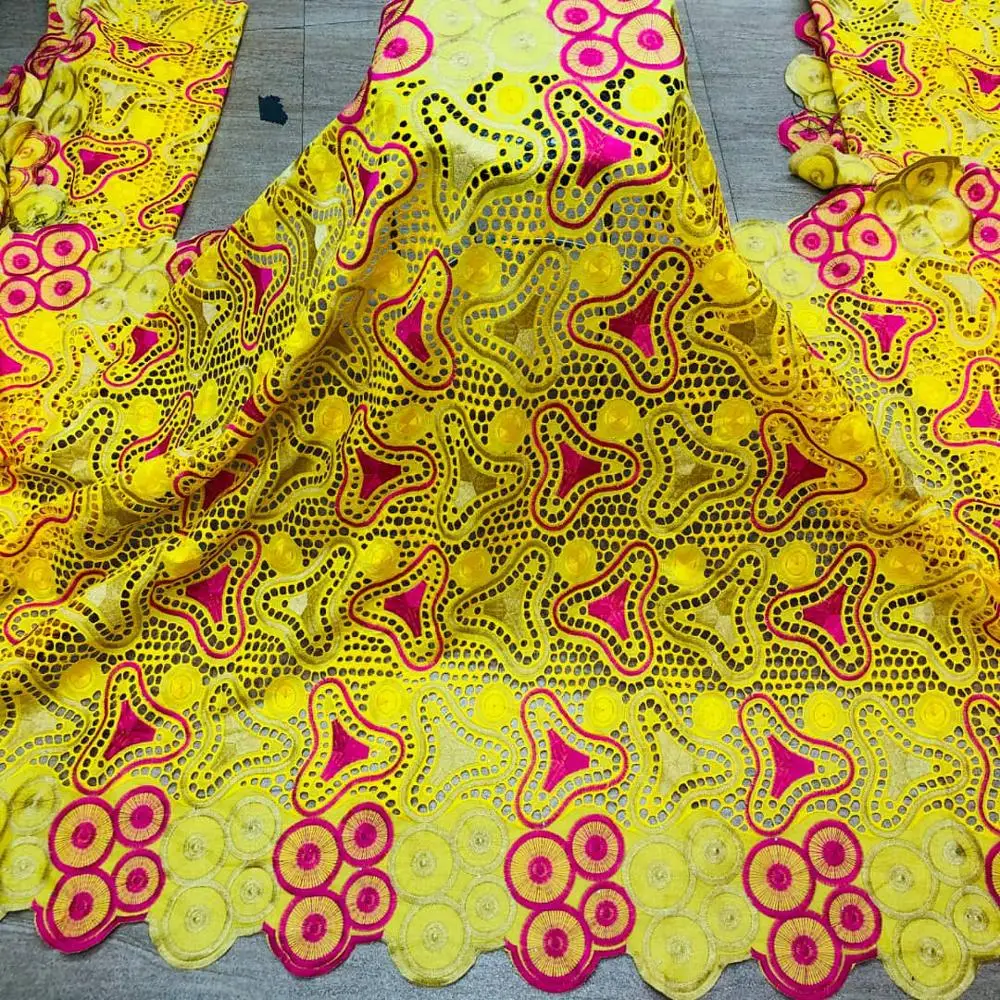 

2020 Latest African Lace Fabric 2020 High Quality Hole Lace Nigerrian Swiss Cotton Voile Lace In Switzerland For Party Sewing