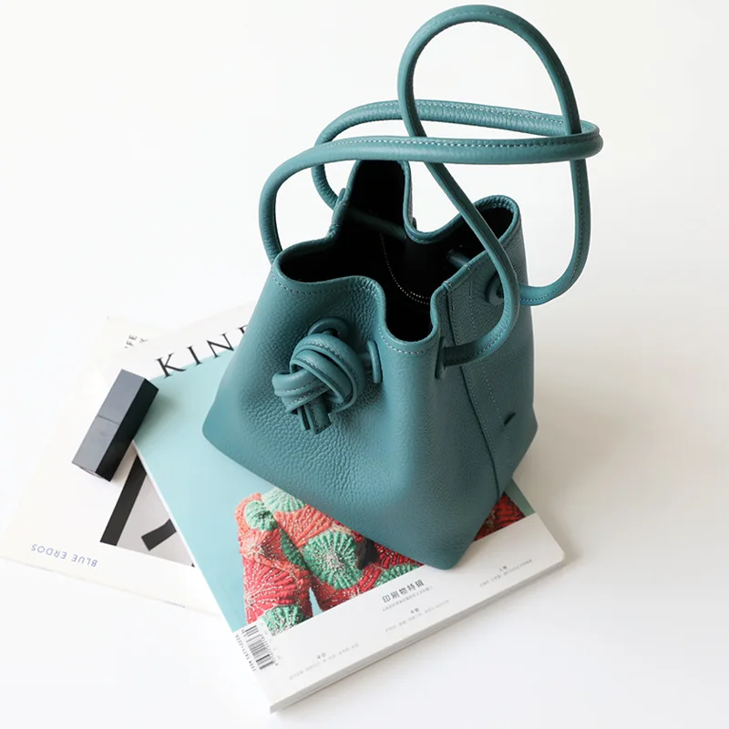 

OUSSON 2021 New Design Leather Ladies Fashion Bucket Bag Exquisite Crossbody Bag Drawstring Bag