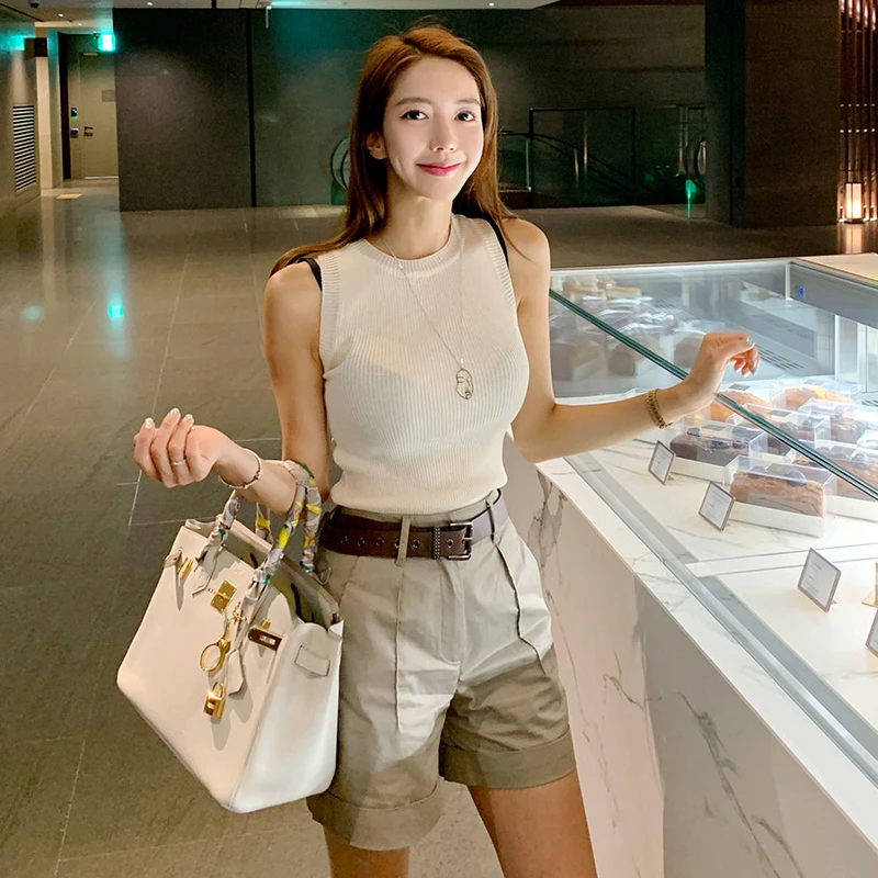 

Fashion sleeveless knit bouncy basic t-shirt new arrival elegant short pant 2 pieces sexy high quality work style cute women set