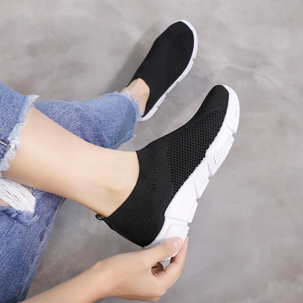 Женские легкие кроссовки на плоской подошве|Обувь без каблука| |
