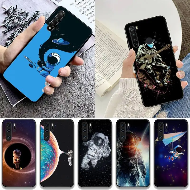 

Space Astronauts Moon Phone Case For Huawei Nova 2 I Plus 3 I E 4 E 5 I Pro 6 SE 6 5G Cove Fundas Case