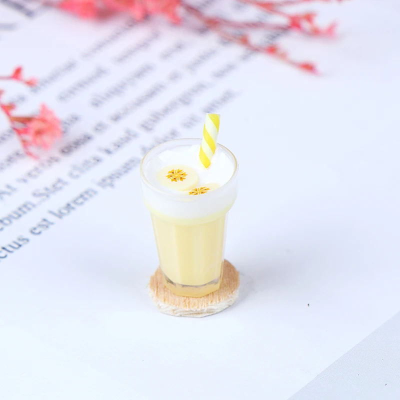 

1:12 Dollhouse Miniature Scene Model Simulation Drink Food Mini Banana Strawberry milkshake Pretend Play Toy Dolls Accessories