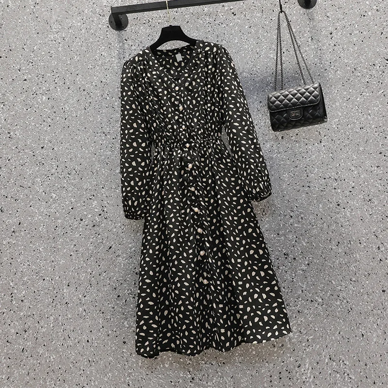 

Large Size Women Print Shirt Dress Autumn 2021 V-Neck Long Sleeve Elastic Waist Pearl Buttons Ladies Elegant Midi Dresses Black