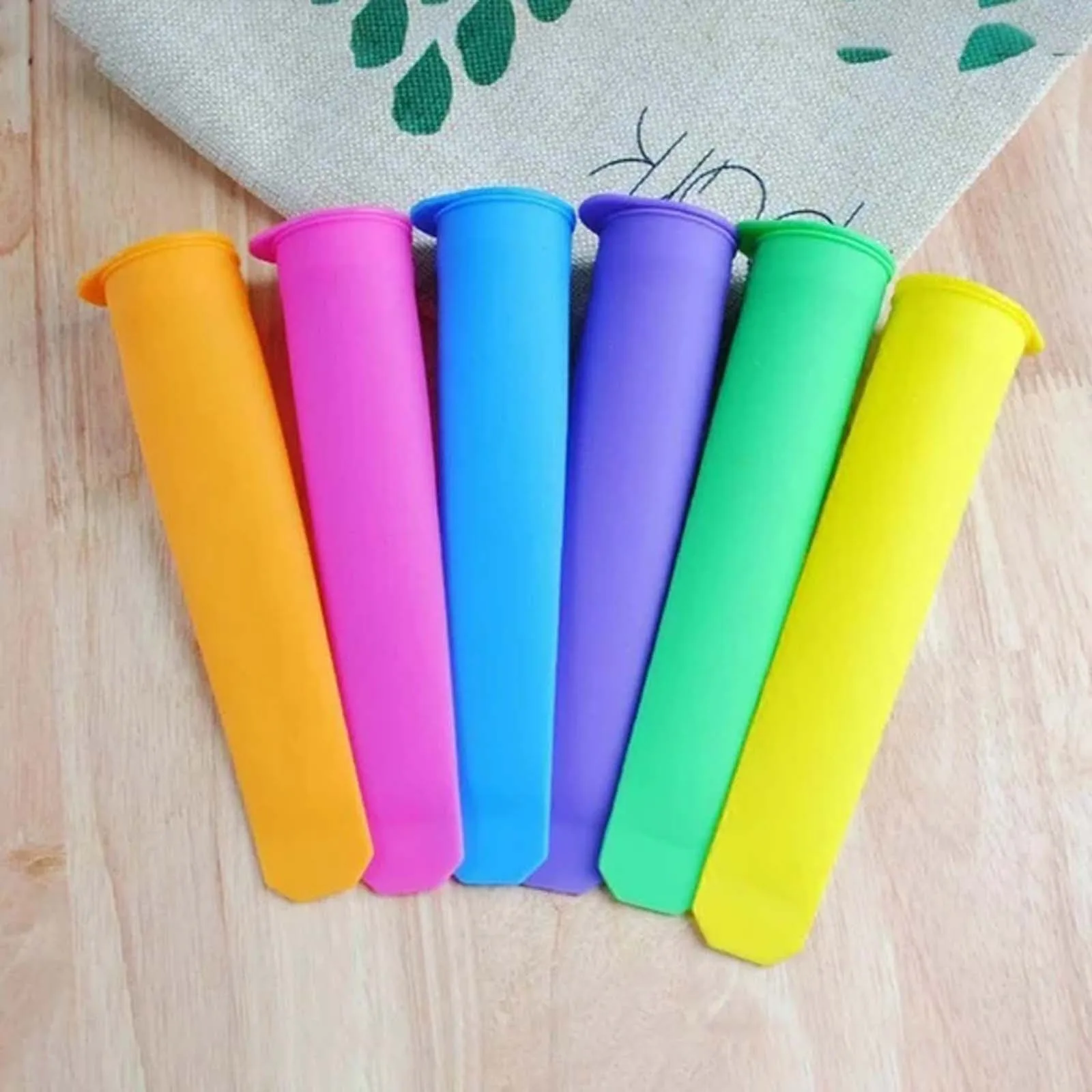 

home decor 2021 Silicone Push Up Stick Ice Cream Popsicle Yogurt Jelly Lolly Maker Mould Mold Ice Cube Tray Tools