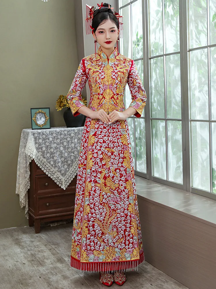 

Традиционное китайское свадебное платье Чонсам с вышивкой Феникс, костюм для официального банкета, винтажный костюм невесты, Ципао