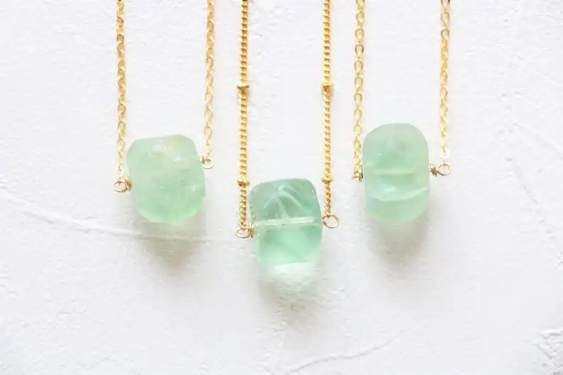 

10Pcs/Lot Natural Green Fluorite Stone Nugget Chunky Beads Pendant Gold Chains Necklace Fashion Women Gemstones Necklace Gift