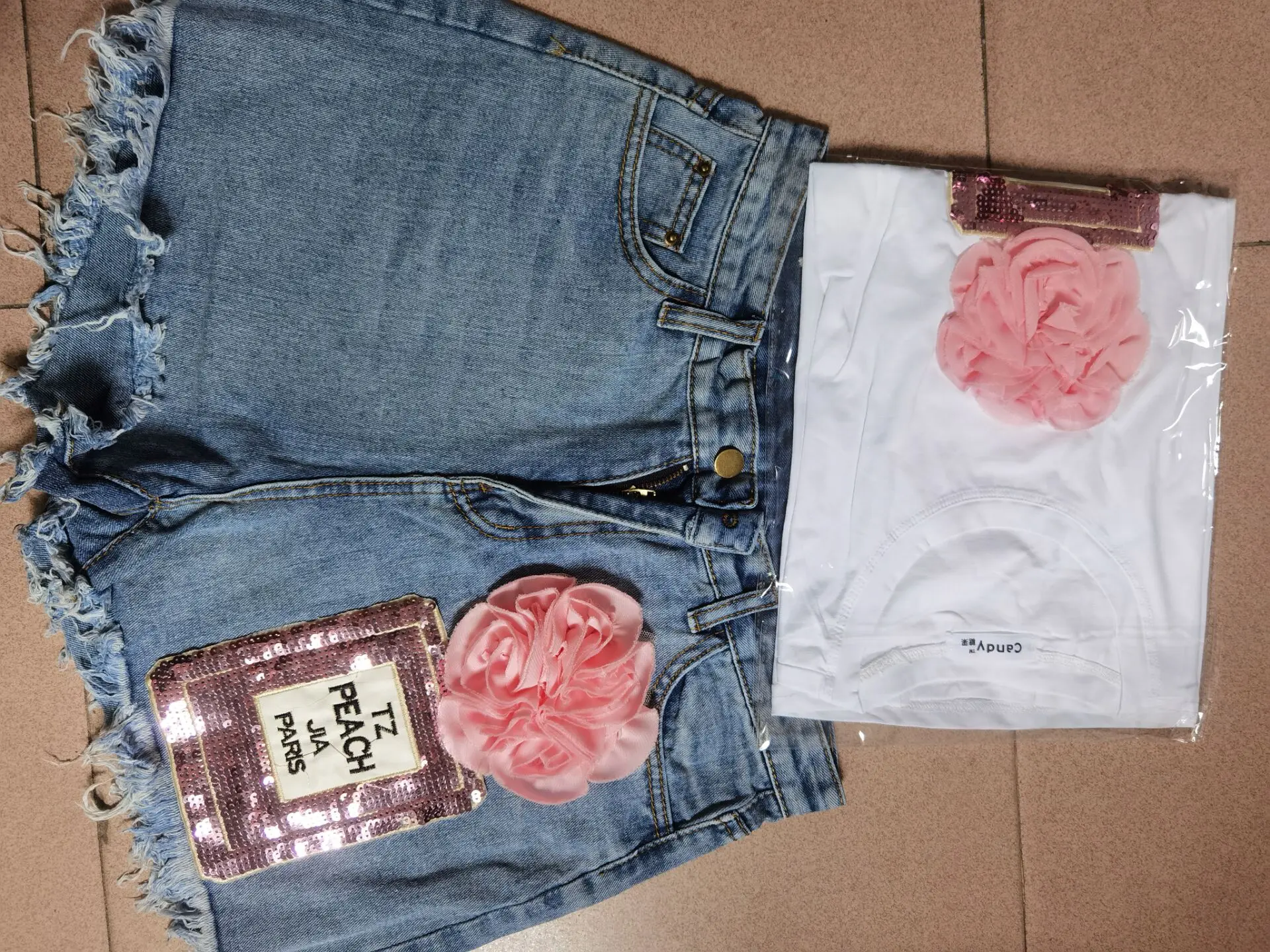 Amolapha женские футболки с блестками + короткие джинсы костюмы аппликацией