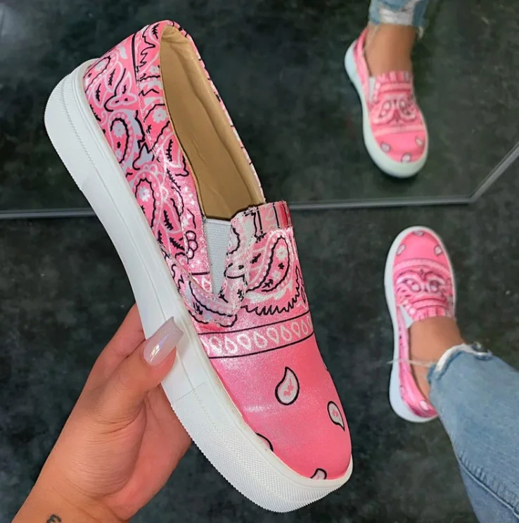 Весенняя женская обувь на плоской подошве Кроссовки платформе Слипоны Кожаные