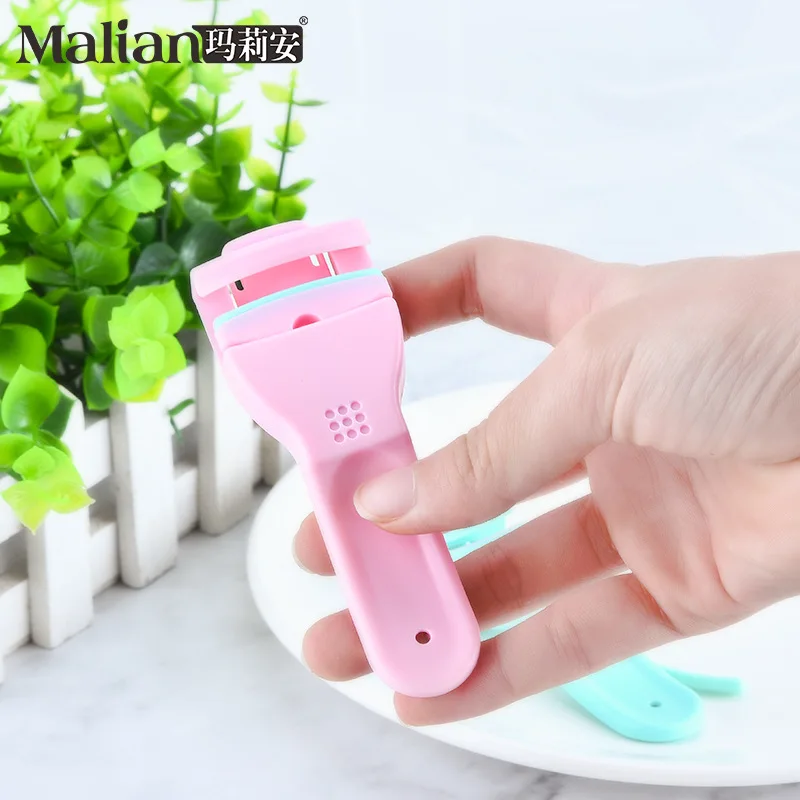 

1pc Portable Women Pressing Eyelash Curler Curling Lasting Eyelashes Cosmetic Beauty Makeup Tool Gift Silicone Pad