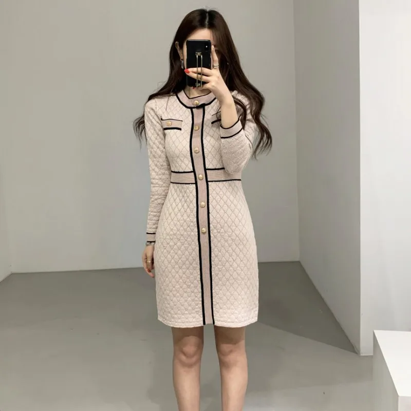 Женское трикотажное платье-свитер с круглым вырезом и длинным рукавом - купить по