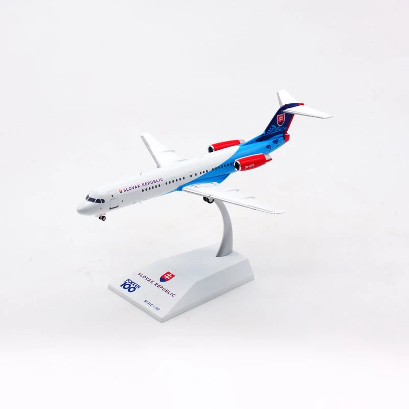 

Модель самолета из сплава в масштабе, со шасси