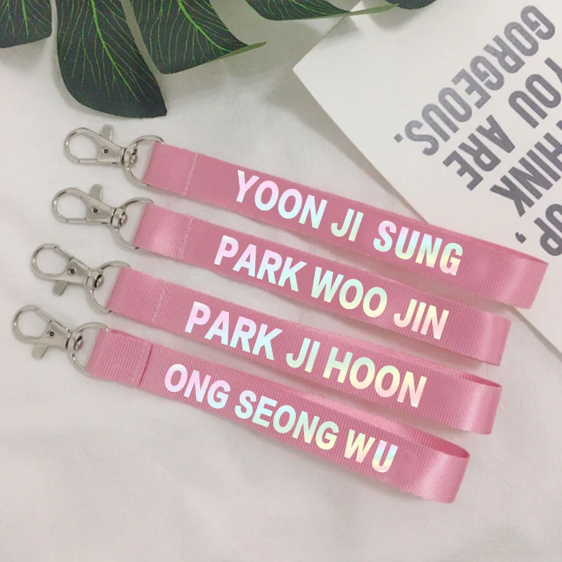 Брелок Kpop WANNA ONE имя участника модный кулон мобильный телефон застежка-молния