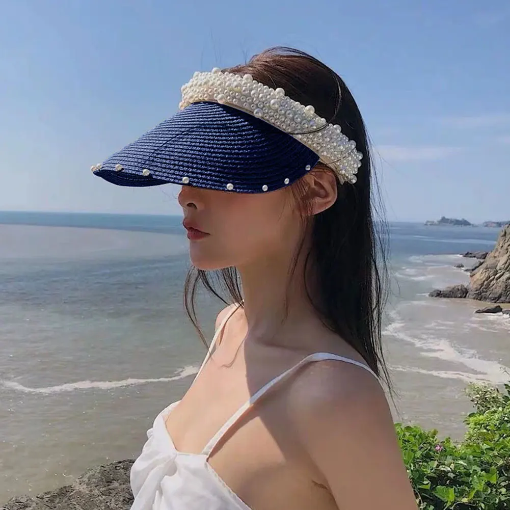Шляпка женская с жемчужным ремешком модная пляжная Панама из рафии козырьком для