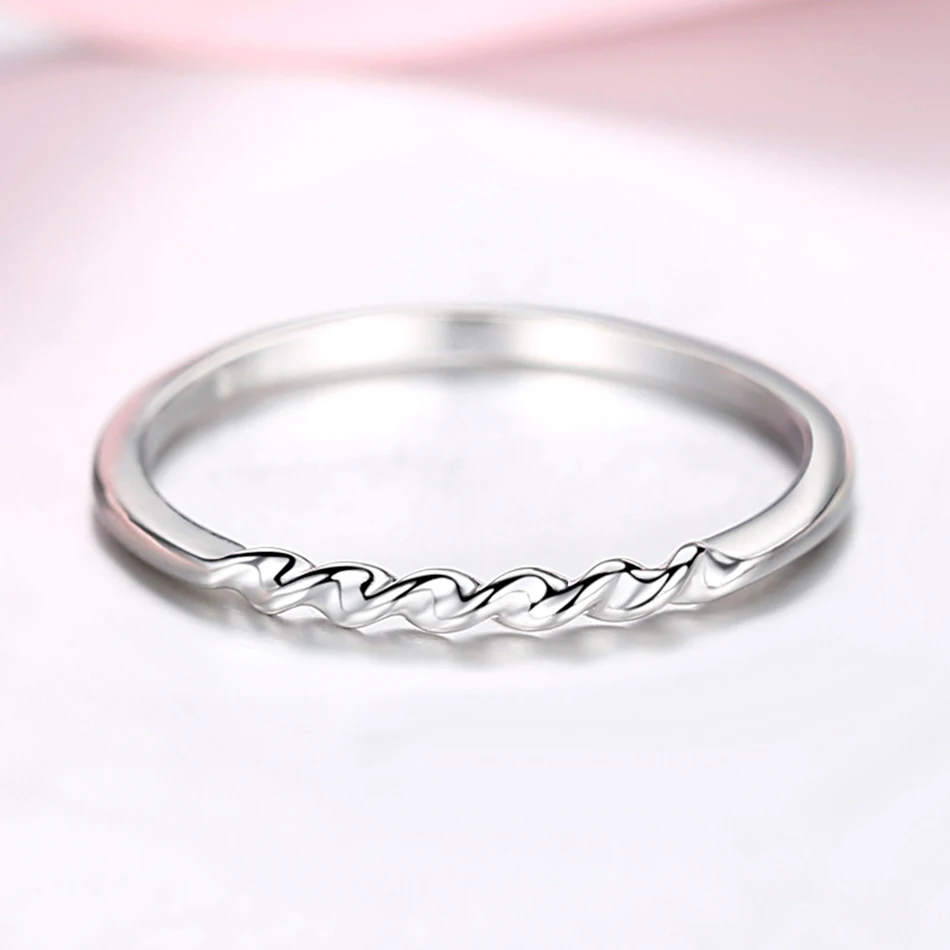 Женское кольцо из серебра 925 пробы с волнистой лентой | Украшения и аксессуары