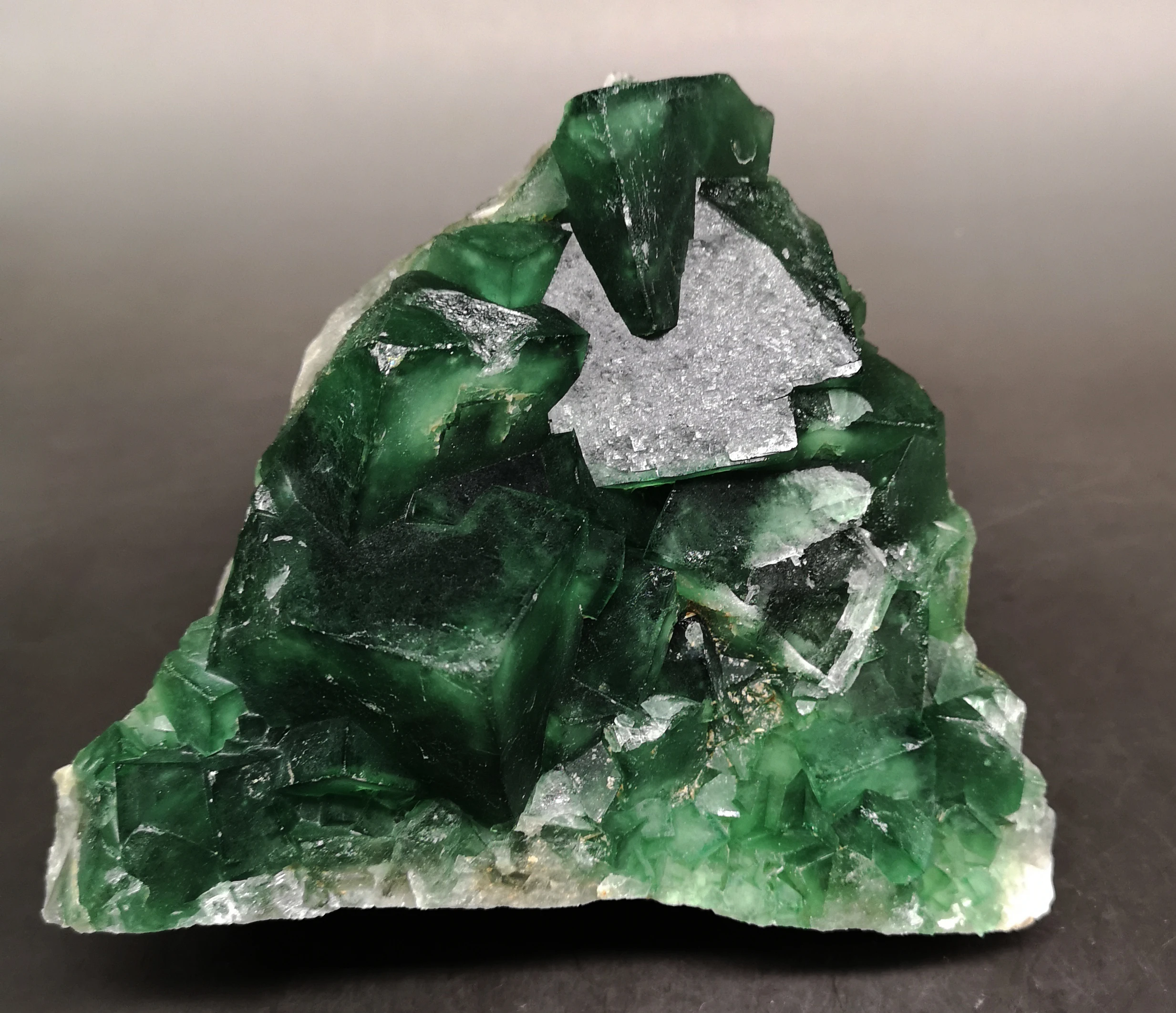 Большая! 1600 г натуральный большой кристалл Кварцевый Кристалл кластер