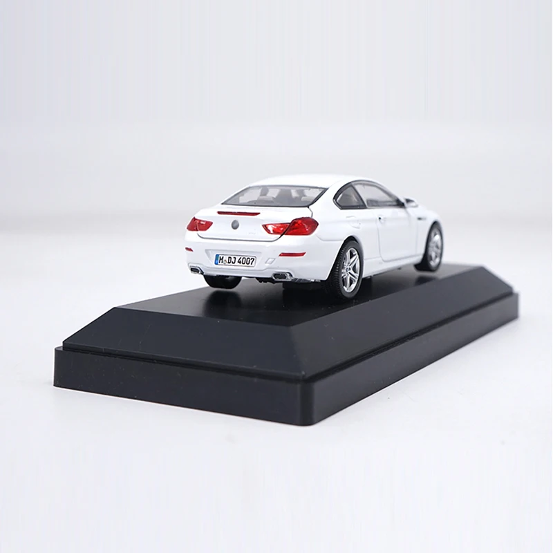 Модель автомобиля HOMMAT Simulation 1:43 650i Coupe из металлического сплава литая под