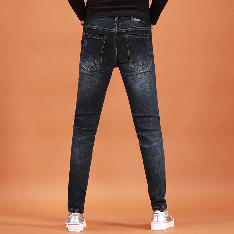 

2021 New Badge Embroidery Ripped Jeans Men Fashion Printed Slim Fit Pencil Pants Streetwear Blue Stretch Denim Trousers