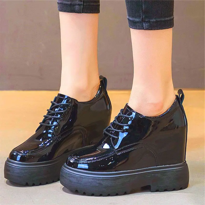 

Pumps Increasing Height Women Glossy Cow Leather Platform Wedge Ankle Boots Lace Up Fashion Sneakers Punk Goth Oxfords 34 -39