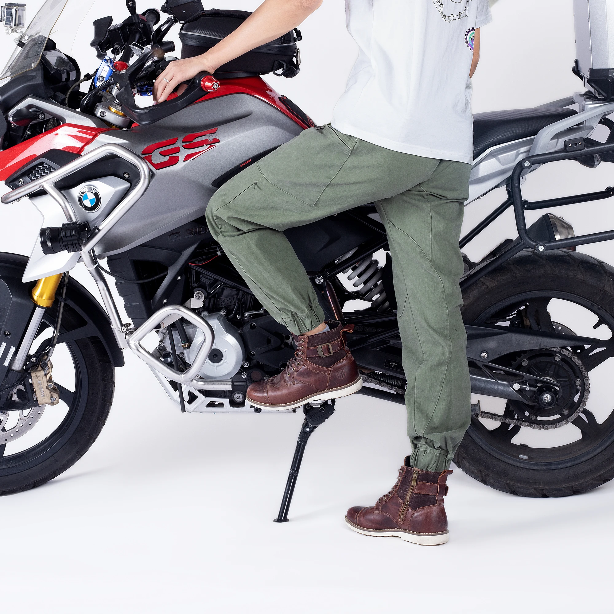 Четыре сезона новые комбинезоны для мотоциклистов мужчин и женщин с эластичными брюками на манжетах, многофункциональными карманами для активного отдыха и защиты, для комфортного катания.