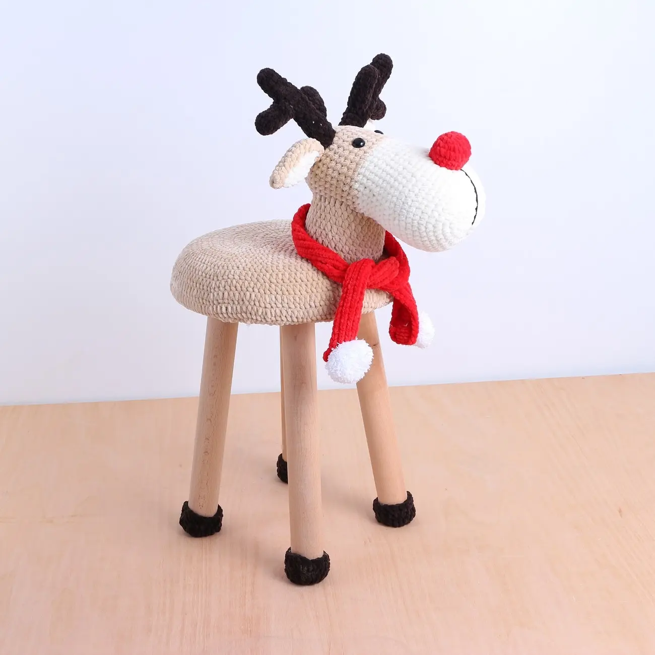 

Crochet handmade Amigurumi kids chair stool-personalized-European product