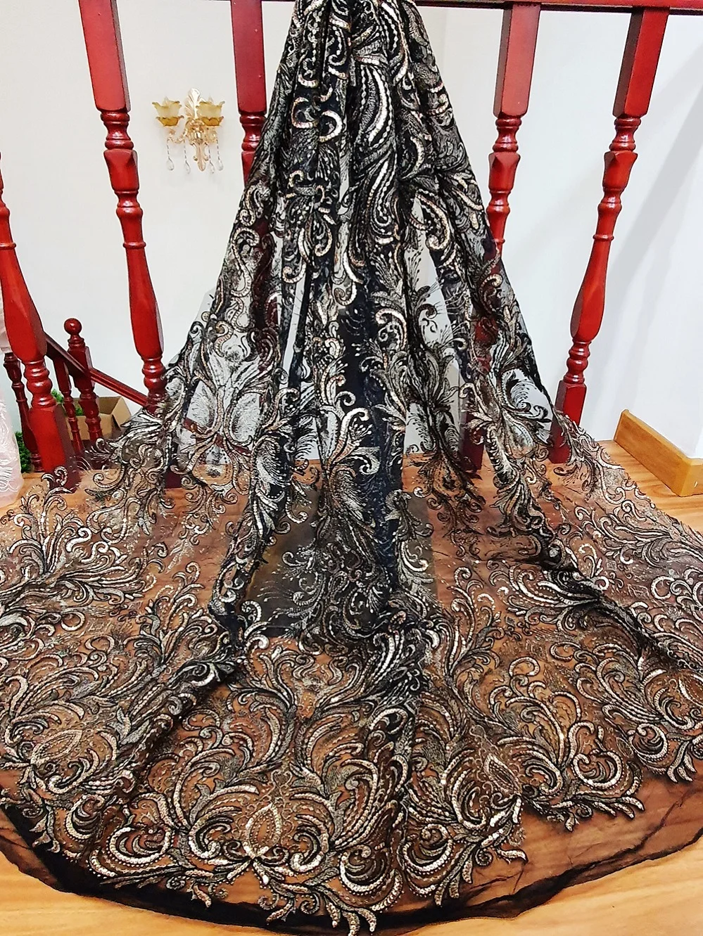 

Черный вышивка кружева с блестками, африканская французский декоративный аппликация с кружевными вставками на ткани для одежды Детская Од...