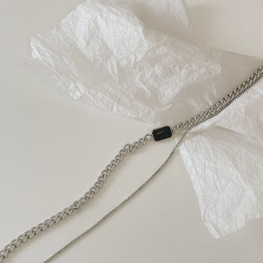 

Square Black Crystal Necklaces Rhinestone Geometric Pendant Necklaces For Women Box Vintage Necklace 2021 Jewelry Hot Choker