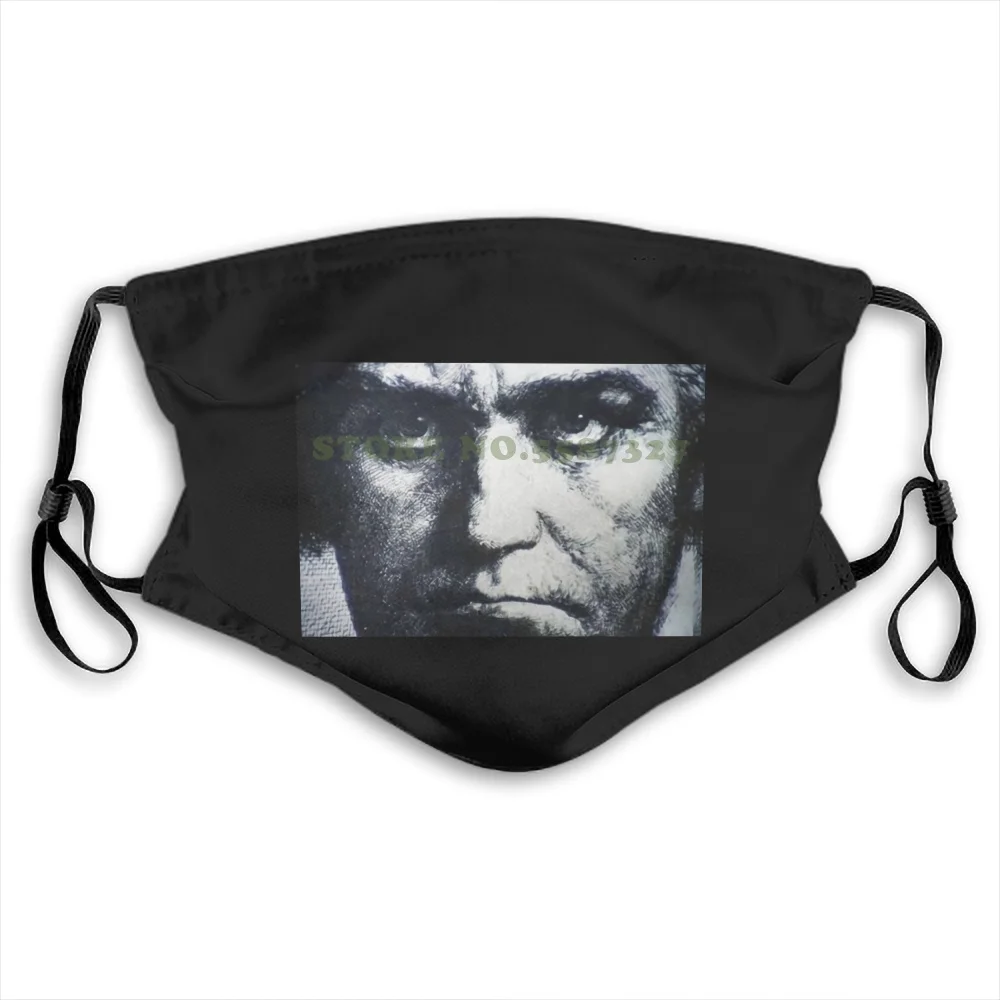 Маска для лица человепарик ван Бетховен белый/черный заводная оранжевая Размер M