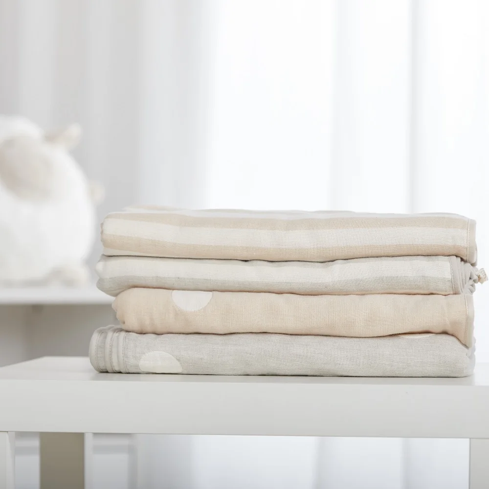 

Organic Cotton Baby Stuff Bath and Shower Towel Infant Receiving Blanket Muslin Cotton Gauze Hydrophilic Cloths Bath Towel