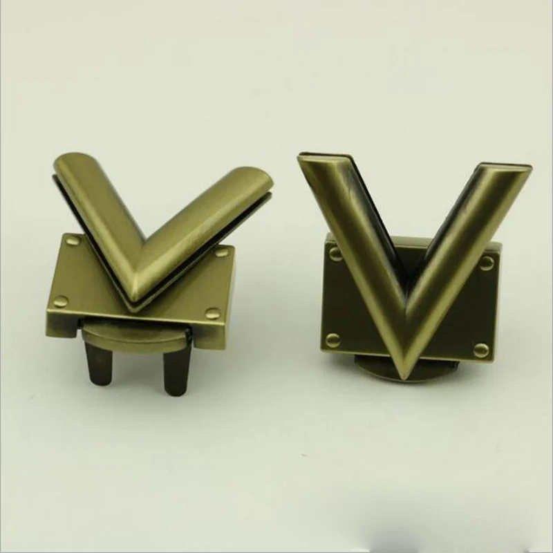 (10 PCS/lot)Luggage five gold accessories Bag lock V lock According to the lock Organs of lock Twist Lock