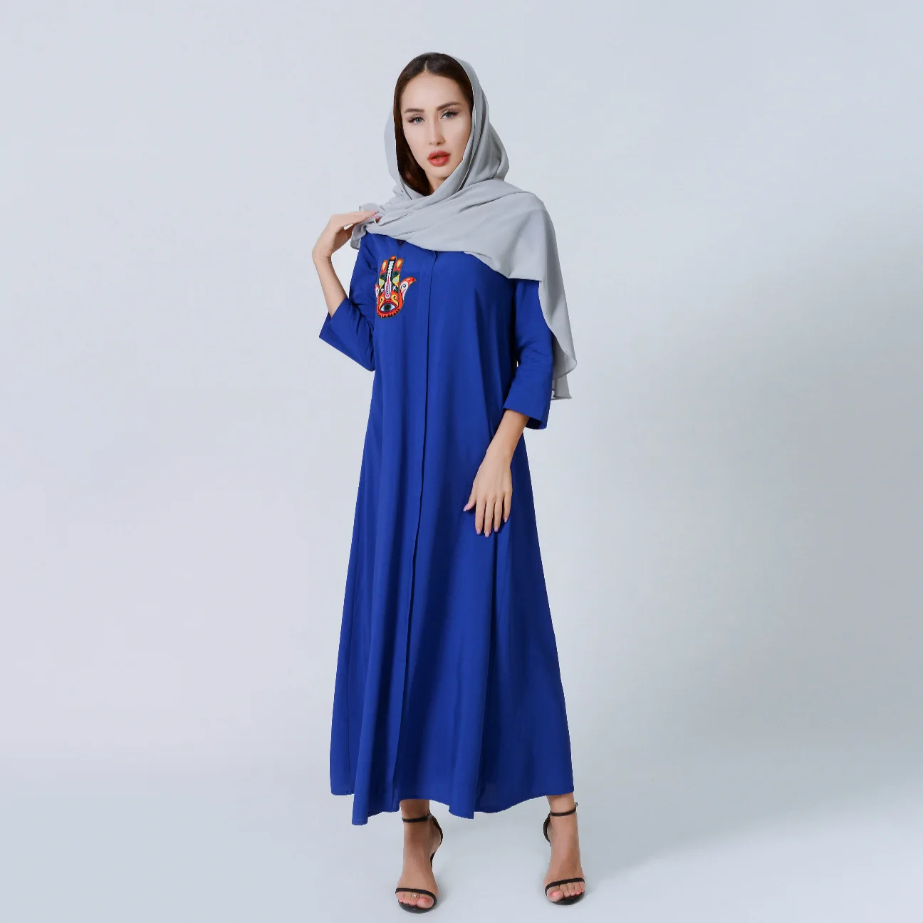 

Donsignet Muslim Fashion Malay Middle Eastern Women's National 3D Embroidery Muslim Robe Dubai Abaya Turkey Eid Muslim Dress