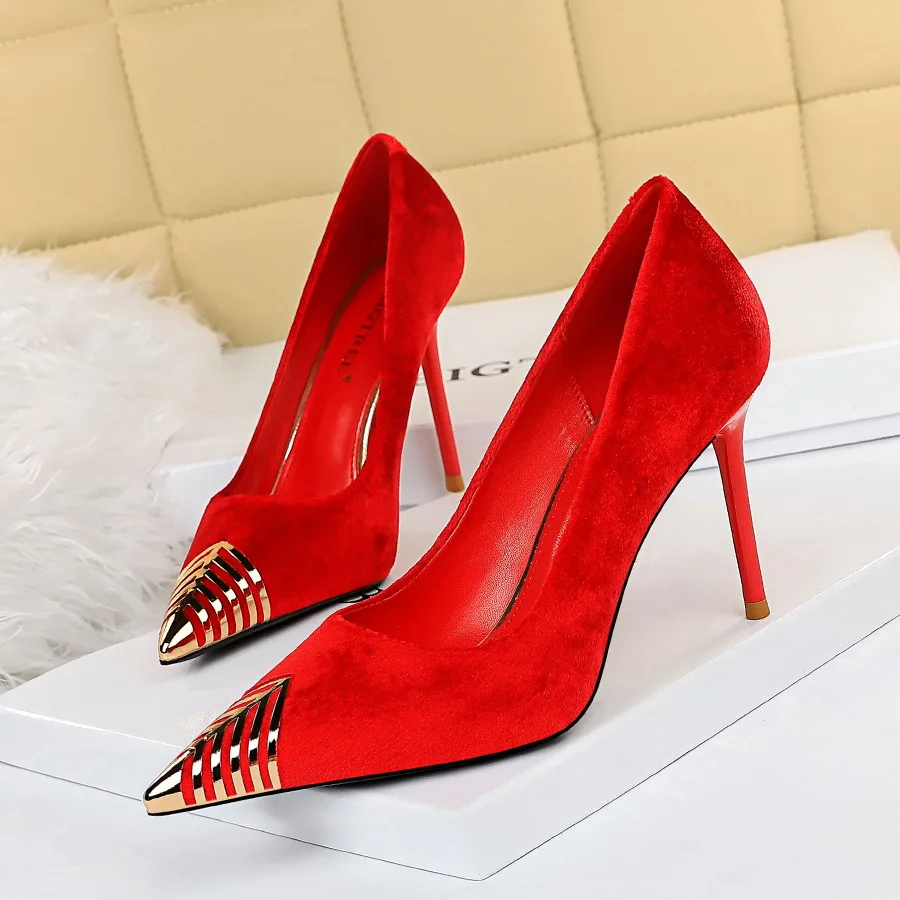 

Fashion Sexy Nightclub Stiletto High Heels for Ladies Suede Shallow Metal Pointed High Heels