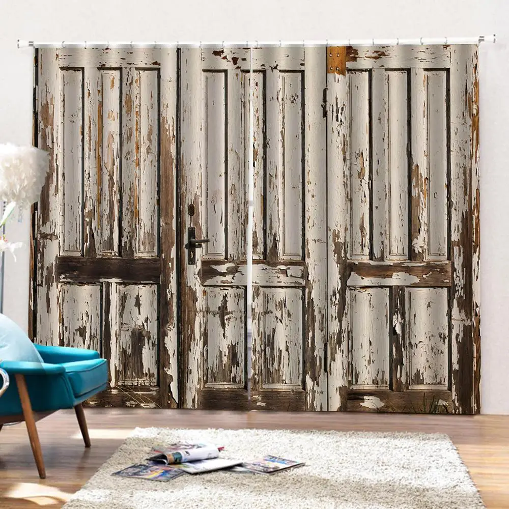 Старинная деревянная дверь в американском стиле с белыми красками гаражные