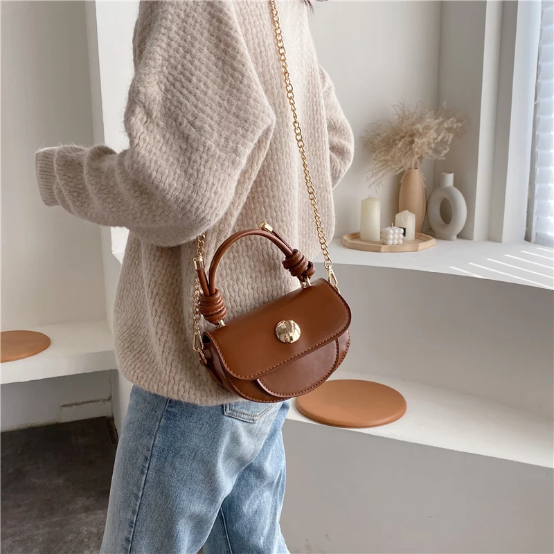 Роскошные женские маленькие сумки полумесяца на плечо с металлической цепочкой