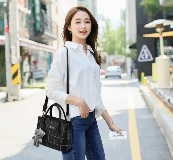 

Women's Shell type bag handbag messenger bag Japanese and Korean fashion shoulder small square bag 8779 25X11X18cm