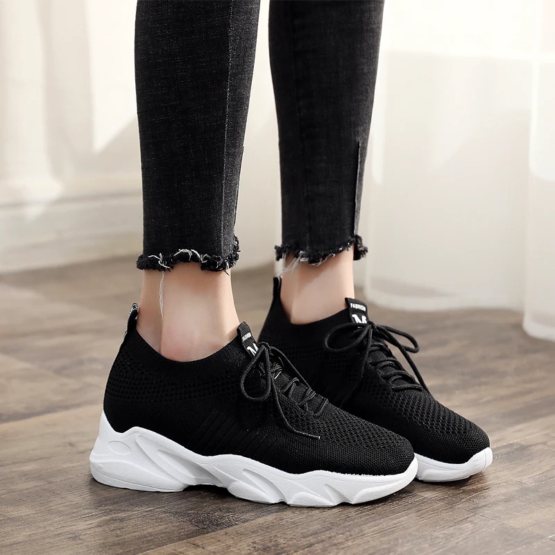 2019 модные новые стильные белые кроссовки для бега женские уличные