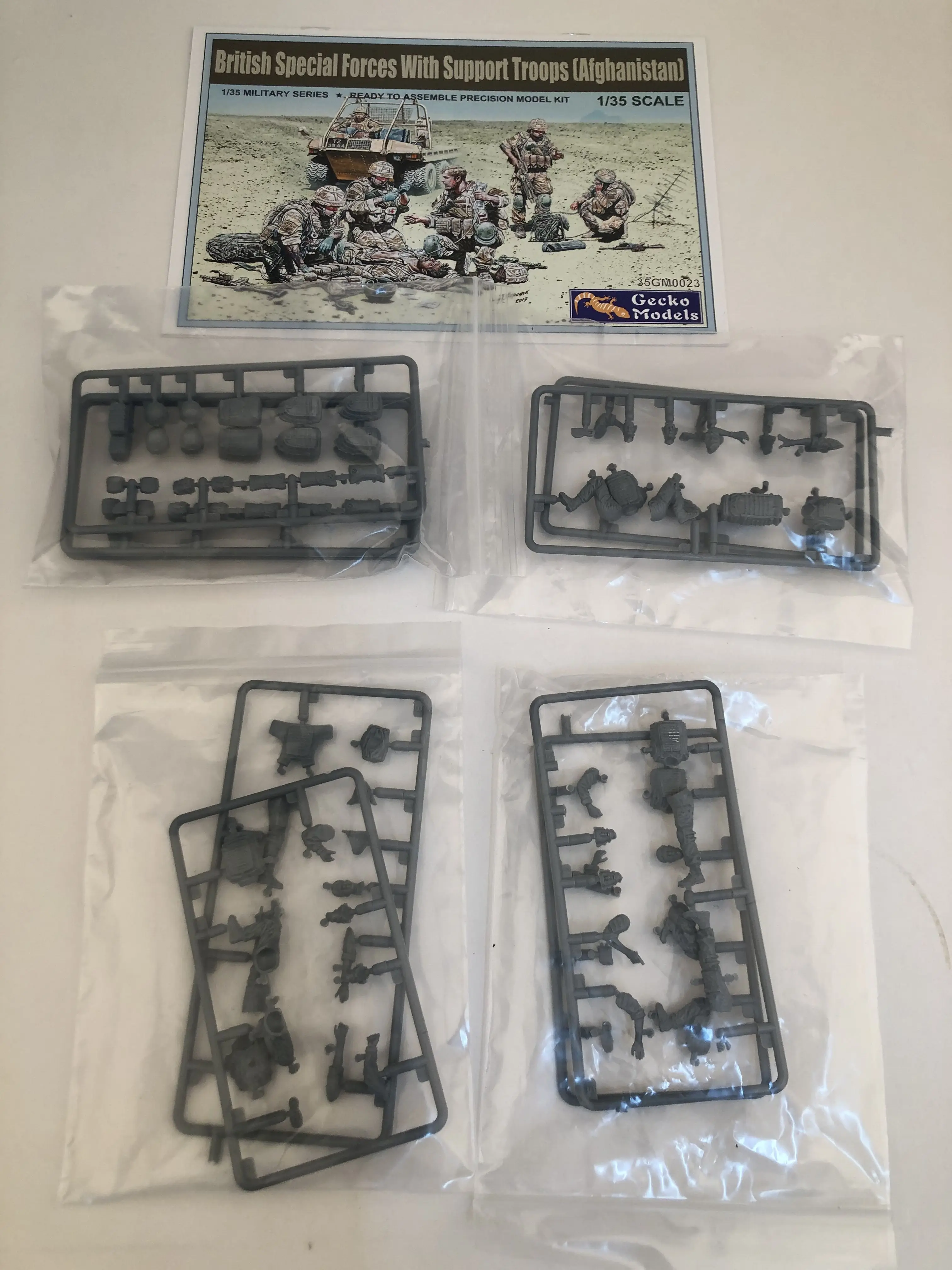 Модель Gecko 35GM0023 1/35 Британский спецназ с поддержкой войск Афганистана