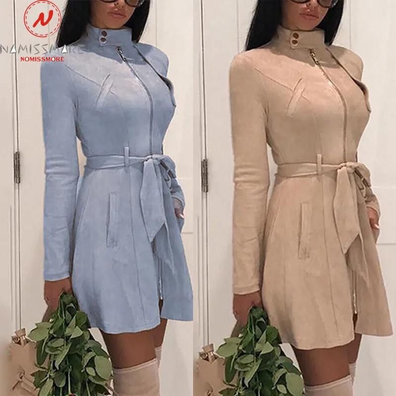 Женское длинное пальто на молнии однотонное облегающее с воротником стойкой и