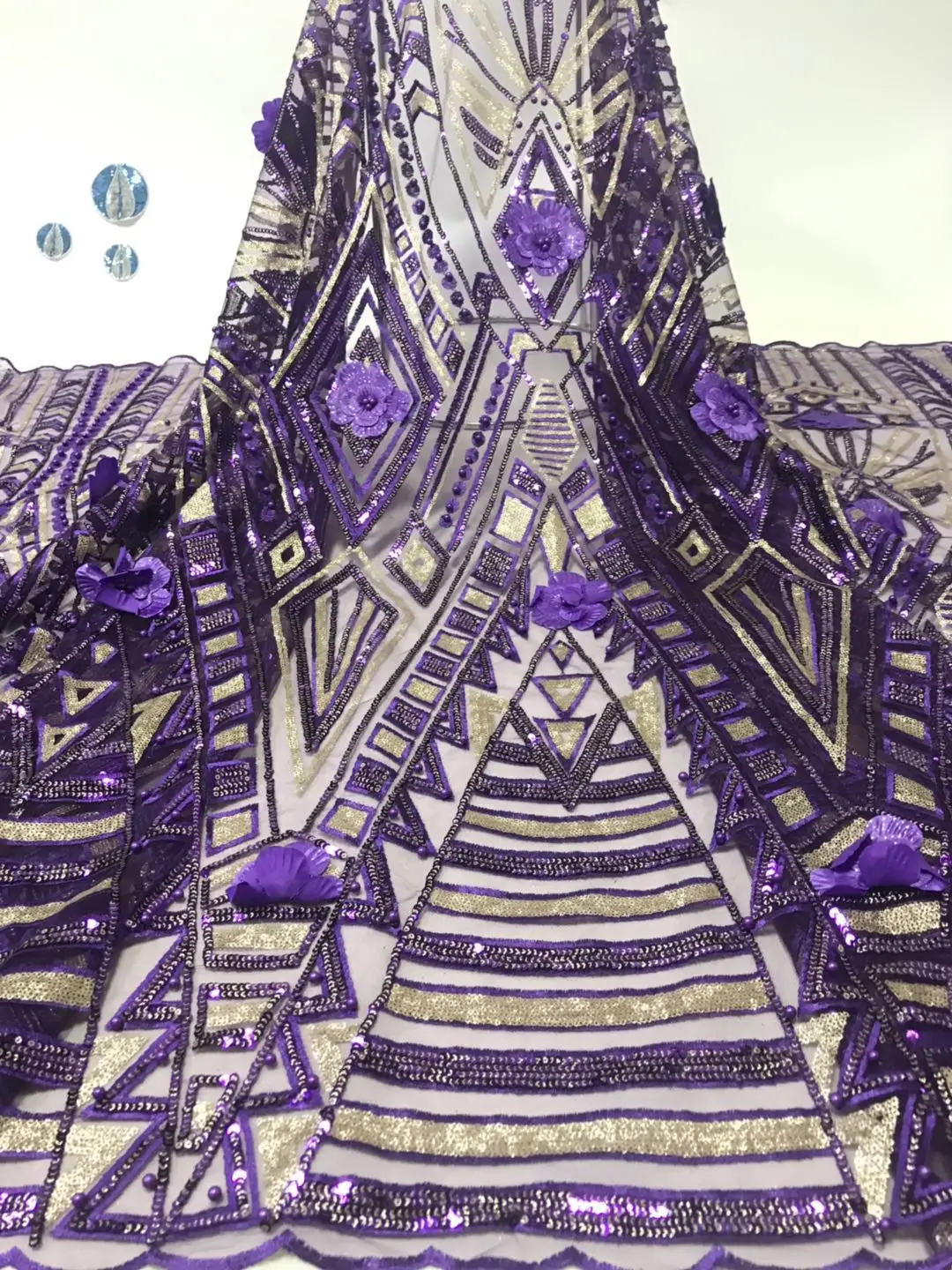 

Purple Shining Sequins French Lace Fabrics with Beads 3D Flowers African Tulle Net Lace Fabric for Wedding Party Dress FJ3287