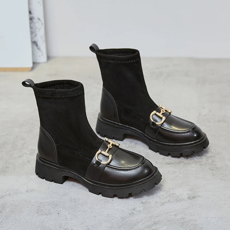 

Женские осенние ботильоны, мотоциклетные ботинки-гладиаторы, новинка 2021, короткие ботинки, зимняя готическая обувь, женская обувь с металли...